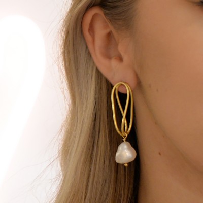 Elegant Line Gold Plated Silver Earrings 